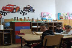 Sc.-Plopeni_sala-de-clasa_-primar